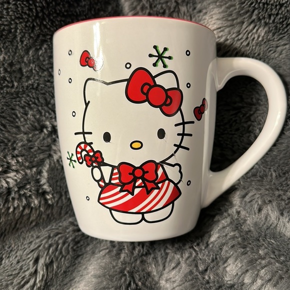 New Hello Kitty Christmas Mug - Picture 2 of 3